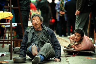 乞丐,孩子,中国,物乞い,ホームレス,丐幇,黒社会,闇組織,人権,子供